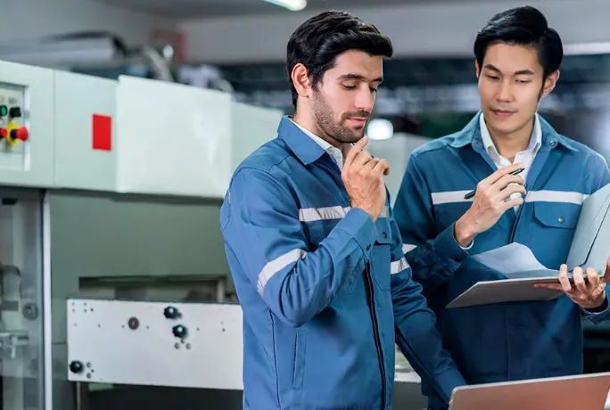 Building Your Strategy: In-House Team vs. Sourcing Agent